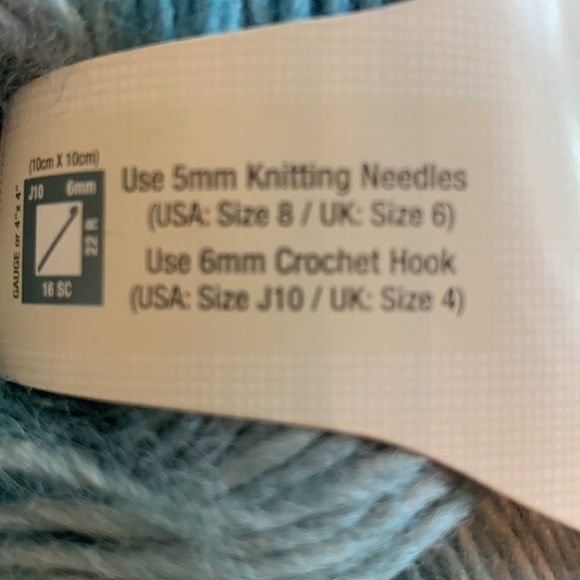 Chloe Yarn in Color Ocean Water by Yarn Bee, Wool Blend, New!! - Picture 5 of 9